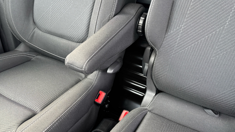 Nissan Primastar 30 L2 Diesel 2.0 dCi 150ps H1 Tekna Van